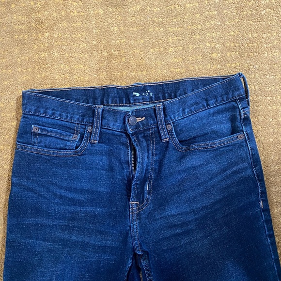 Old Navy Slim Jeans - Picture 7 of 7